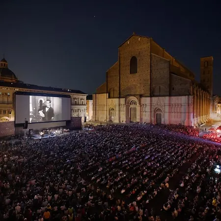 Gran Piazza Maggiore - T&t Communications Nocleg ze śniadaniem